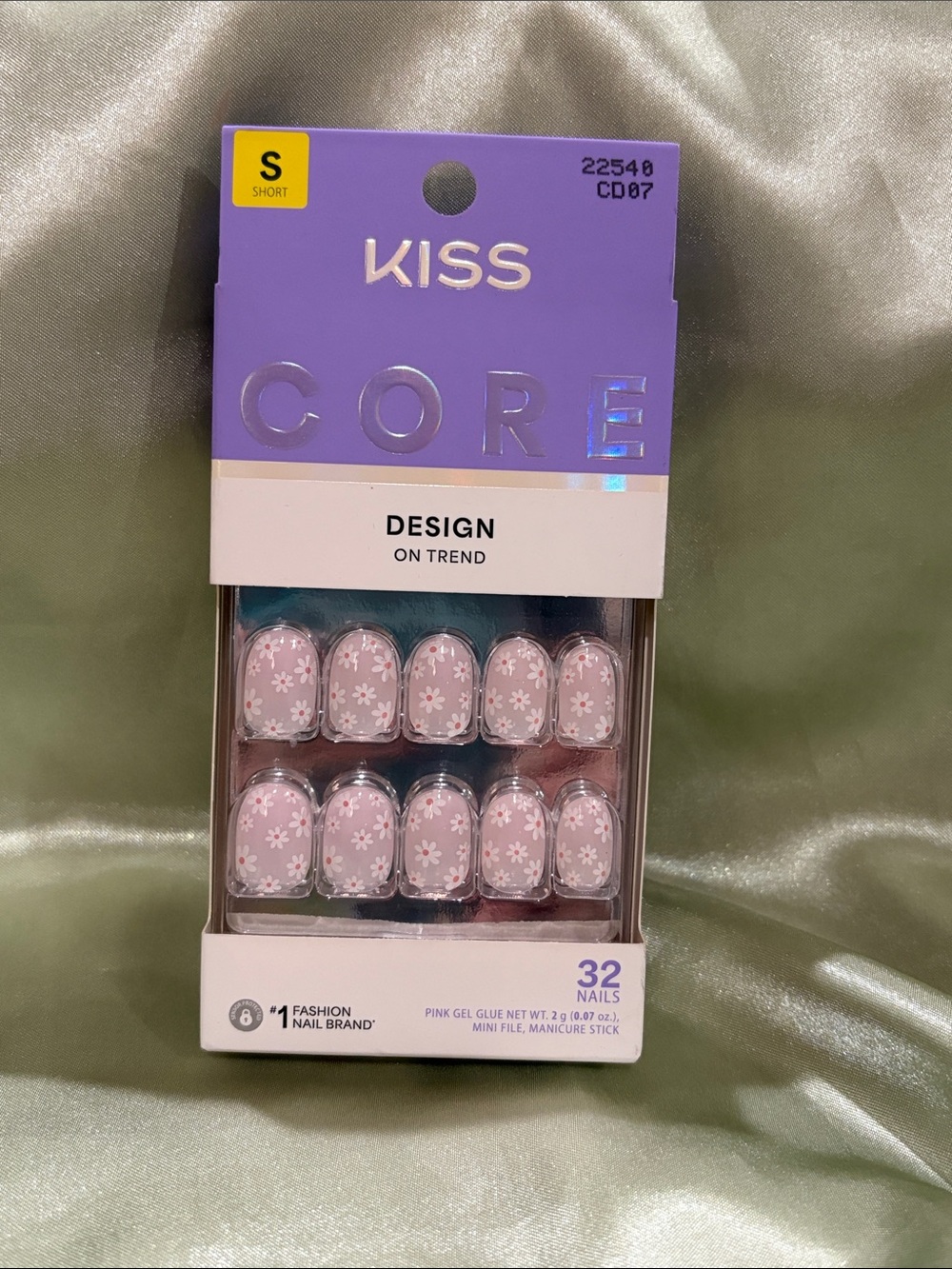 KISS Pink Floral Daisy Press-On Nails Friendship